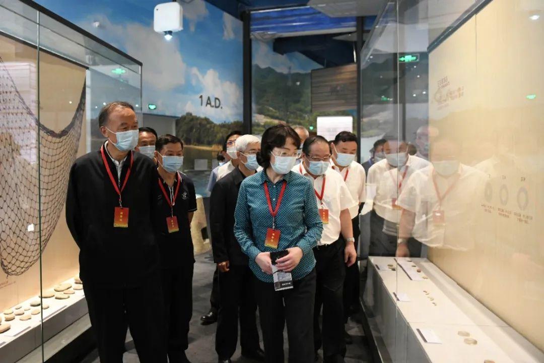 邁向新篇章，2025新澳門正版掛牌之路，澳門邁向新篇章，2025正版掛牌之路開啟